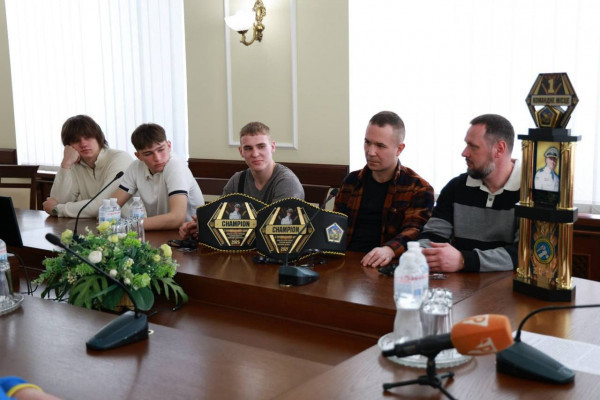 Криворізькі бійці рукопашного бою привезли з Чемпіонату України 24 медалі, з яких 8- золоті3