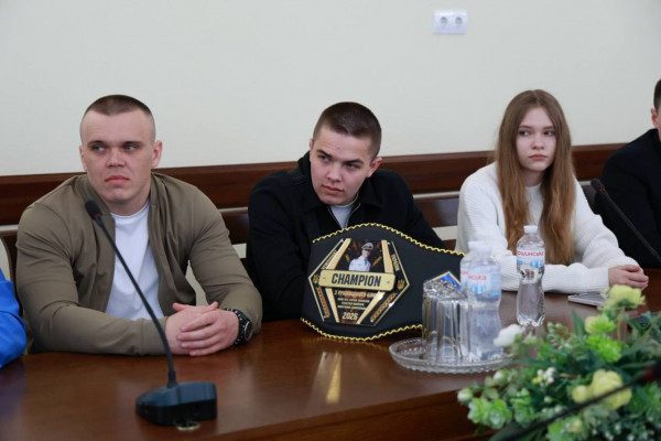 Криворізькі бійці рукопашного бою привезли з Чемпіонату України 24 медалі, з яких 8- золоті5