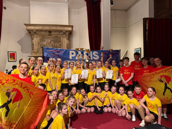 Криворізький ансамбль «Браво» здобув Гран-прі на міжнародному фестивалі в Парижі2