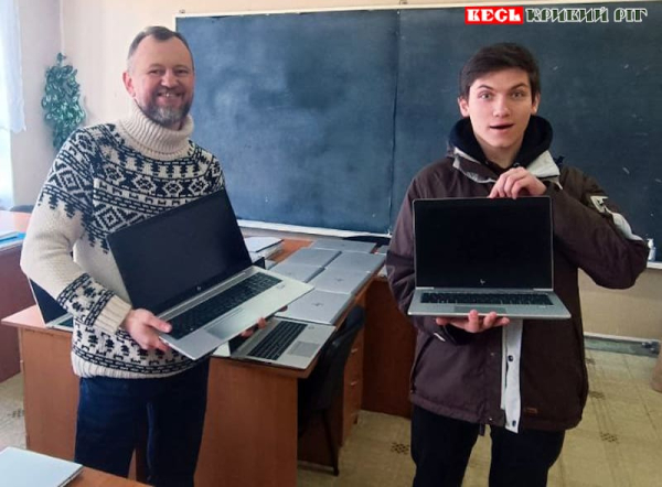 Комп’ютерну техніку в подарунок від EPAM Ukraine отримали в Криворізькому нацуніверситеті