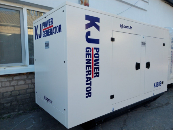 Генератор - фото Дмитро Невеселий