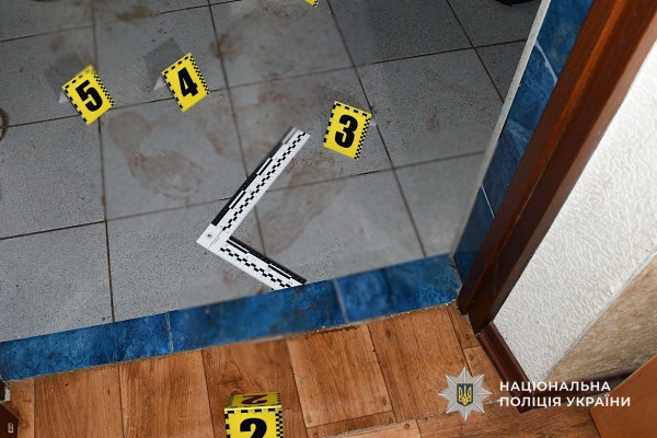 На Дніпропетровщині правоохоронці затримали чоловіка за підозрою у жорстокому подвійному вбивстві0