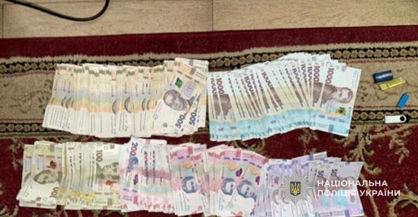 На Дніпропетровщині слідчі повідомили про підозру трьом медикам, які вимагали хабар за встановлення інвалідності військовозобов’язаному2