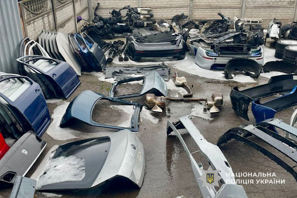 На Дніпропетровщині викрили схему перепродажу викрадених автозапчастин: серед причетних до злочину—криворіжець0