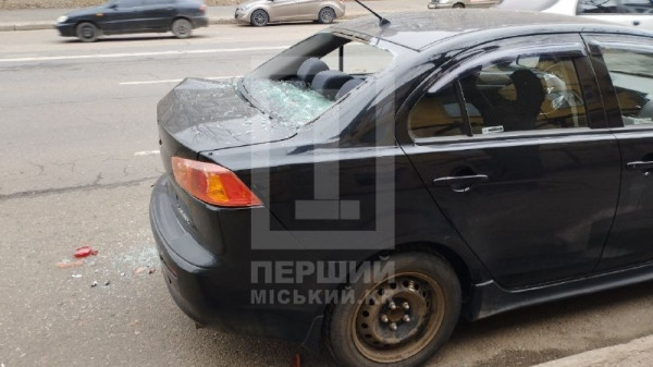 На проспекті Миру пікап врізався у легковий автомобіль0