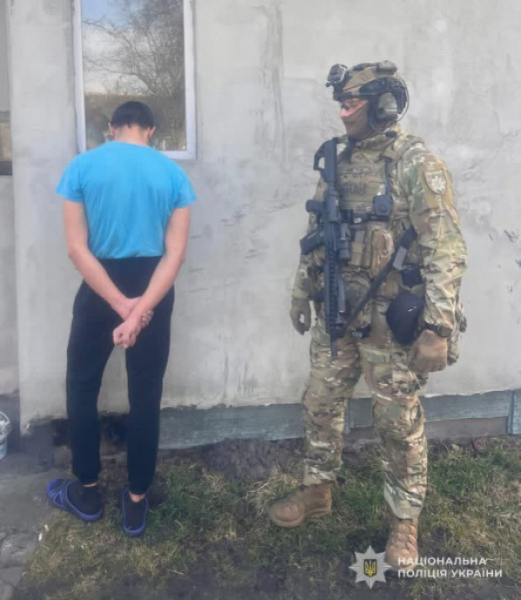 Продавав порнографію в Telegram: на Львівщині затримали чоловіка1