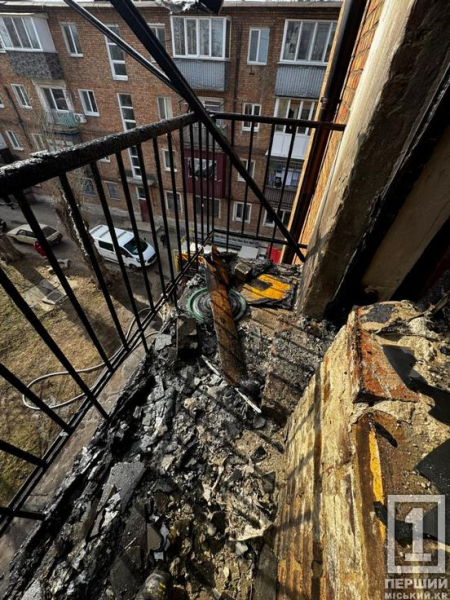 Спочатку пролунав вибух, а потім вихопилося полум’я: у Тернівському районі рятувальники гасили балкон3