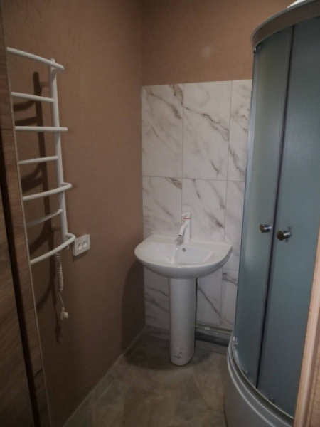 У Кривому Розі ключі від квартири отримала багатодітна родина з Херсонської області, яка втратила дім внаслідок бойових дій2