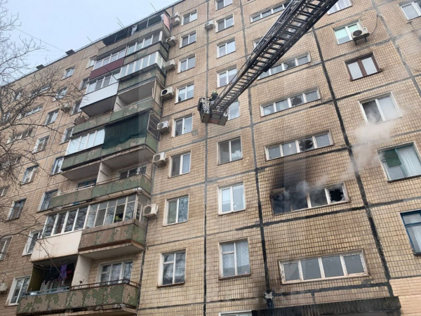 У Кривому Розі з багатоповерхівки врятували 15 людей під час пожежі0