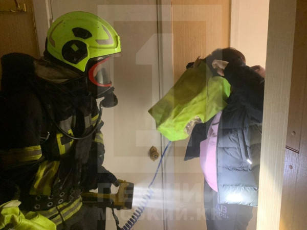 У Кривому Розі з багатоповерхівки врятували 15 людей під час пожежі1