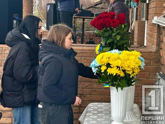 Умів розрядити атмосферу жартом: у криворізькому ліцеї відкрили меморіальну дошку на честь Руслана Борисова3