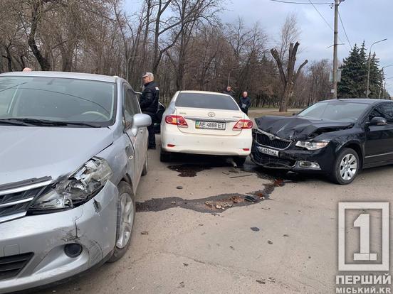 В одній – легковики, а в іншій – маршрутка: у Кривому Розі сталося дві ДТП1