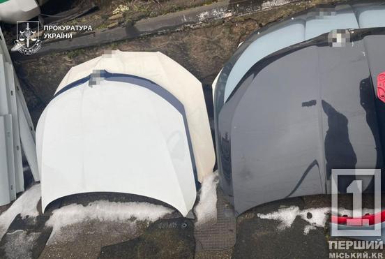 Знімали фари та радари у темряві ночі: двоє чоловіків перепродували крадені автозапчастини через СТО у Кривому Розі5