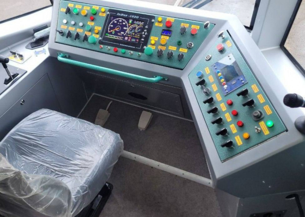 Зручний та комфортний: криворізький швидкісний отримав новий трамвай2