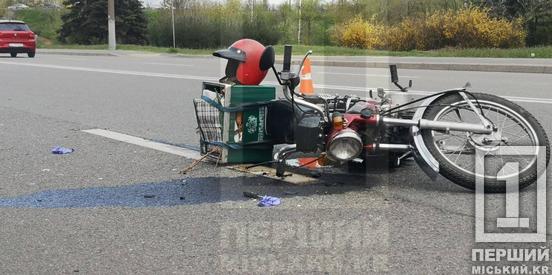 ДТП біля «Бізнес Букету»: мотоцикліст потрапив під колеса Opel1