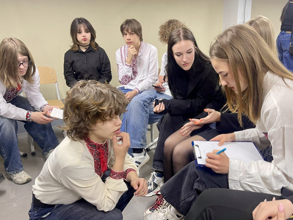 Криворізька молодь та захисники провели дискусію у межах проєкту «Спілкуй.Ветеран»4