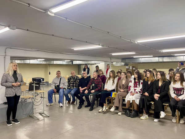 Криворізька молодь та захисники провели дискусію у межах проєкту «Спілкуй.Ветеран»3