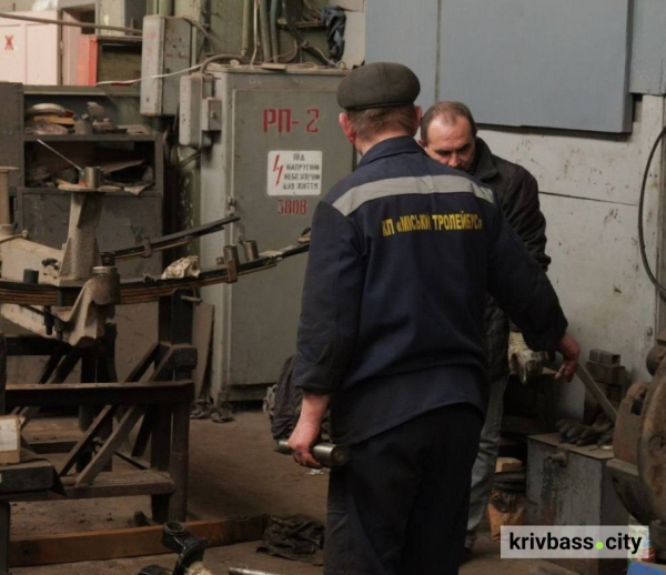 Модернізація міського електротранспорту: у Кривому Розі на маршрут вийшов старий-новий тролейбус 4