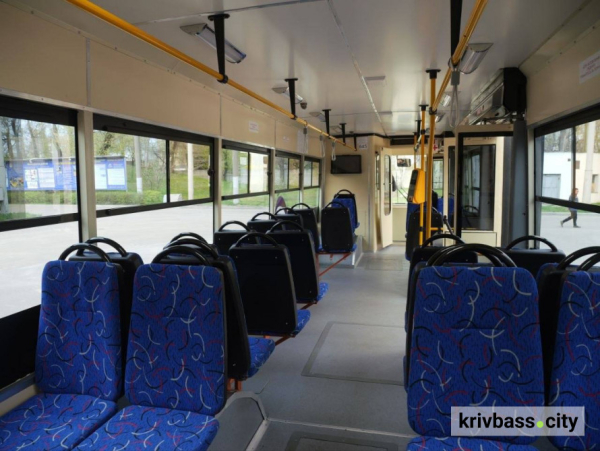 Модернізація міського електротранспорту: у Кривому Розі на маршрут вийшов старий-новий тролейбус 2