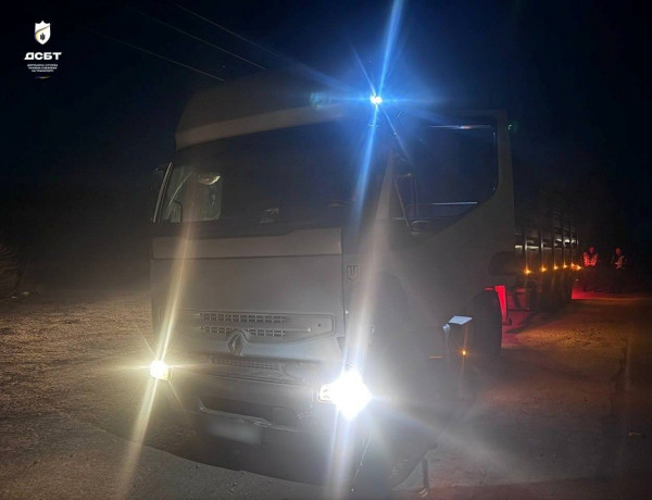 На Дніпропетровщині виявили вантажівки з серйозним перевантаженням0