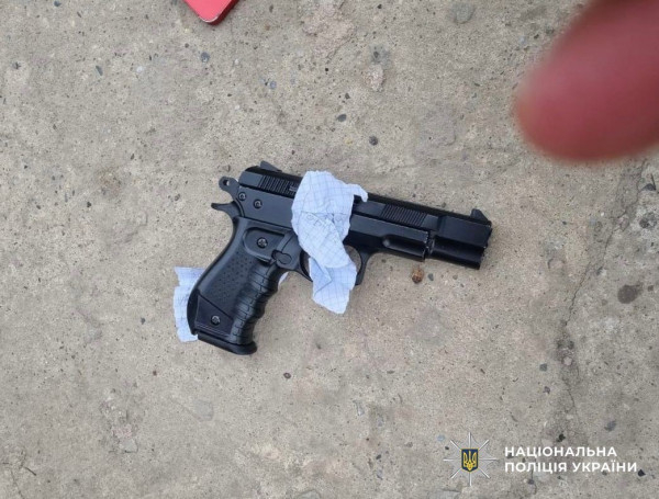 На Закарпатті дев’ятикласник вистрілив у школі з травматичного пістолета0