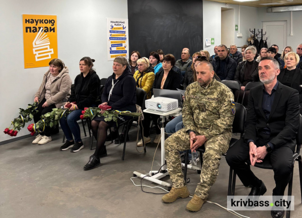 Нагороди посмертно: в Апостолівській громаді родинам загиблих захисників вручили ордени «За мужність» 2