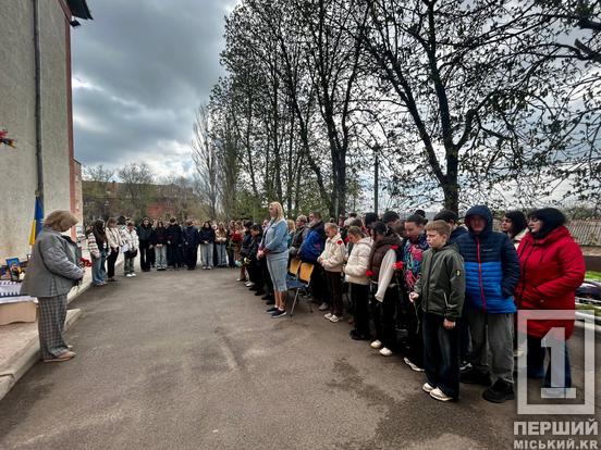 Ніколи не забудемо подвиги: у КГ №58 відкрили меморіальні дошки на честь Олександра Яворського та Артема Буряковського5