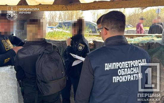 Обіцяла повернення на службу з «бонусами»: криворізька патрульна вимагала хабар  і погоріла