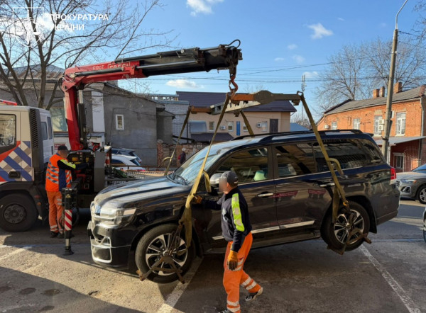 Обіцяли кохання і прибуток: у Дніпрі викрили шахраїв міжнародного масштабу6