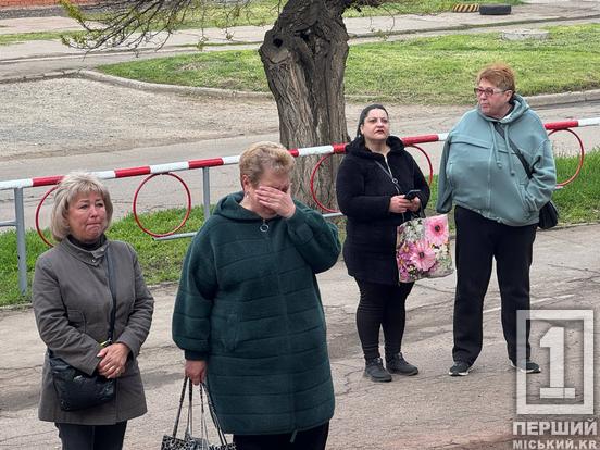 Пам’ять про захисників Володимира Покотила та Володимира Куща увічнили на фасаді криворізької гімназії №1092