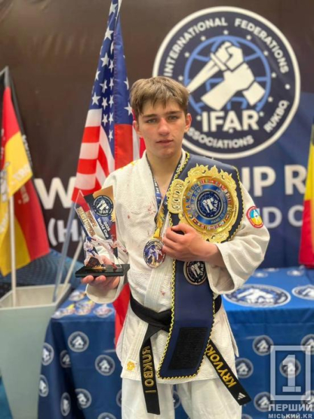 Переможні поєдинки у Німеччині: криворізькі рукопашники відзначилися на першому Кубку світу2