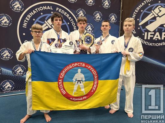 Переможні поєдинки у Німеччині: криворізькі рукопашники відзначилися на першому Кубку світу1