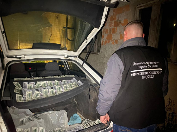 Переправляли чоловіків через Тису за тисячі доларів: правоохоронці викрили два канали3