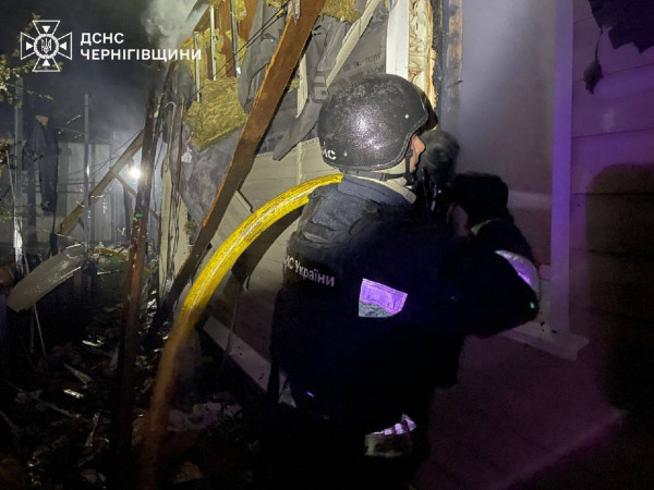 Росіяни масовано атакували Чернігів безпілотниками: загинув 16-річний хлопець2