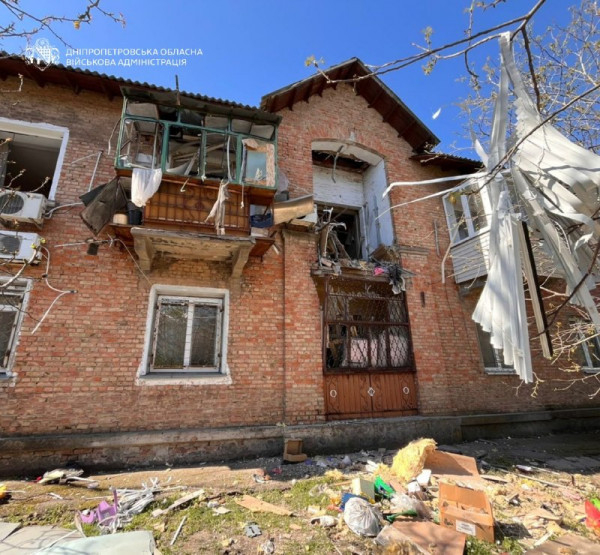 Російські окупанти протягом дня продовжували тероризувати громади Дніпропетровщини: троє людей загинули, восьмеро дістали поранень0