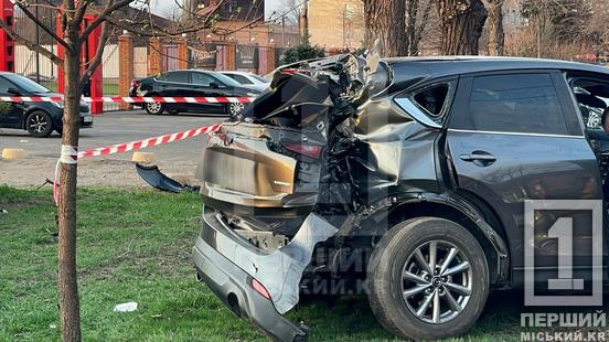 Смертельна ДТП біля шахти «Криворізька»: двоє загиблих та потрощені автівки2