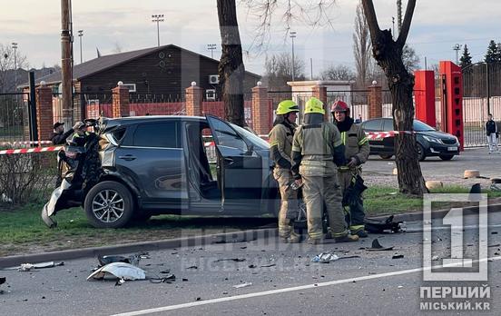 Смертельна ДТП біля шахти «Криворізька»: двоє загиблих та потрощені автівки