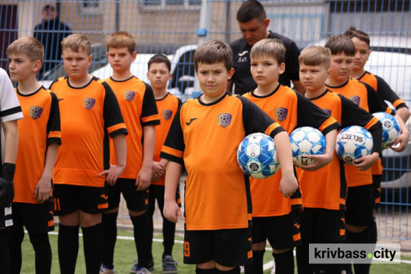 Спорт поруч із домом: в одному з районів Кривого Рогу відкрили новий дворовий стадіон2