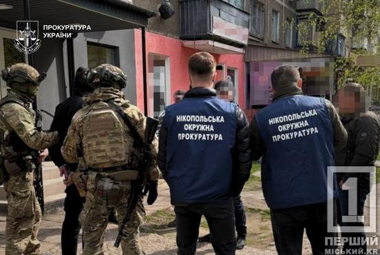 Статус «обмежено придатного» за 4000 доларів: у Нікополі затримали працівника ТЦК3