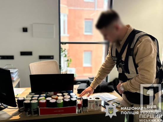 У Дніпрі викрили банду, яка вибивала «криптоборги» через ботоферму та шантаж2