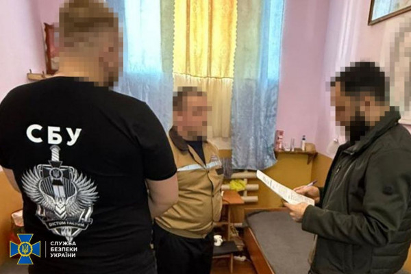У Дніпропетровській області СБУ та Нацполіція викрили місцевого рецидивіста, який організував канал втечі військовозобов'язаних з України до Молдови0