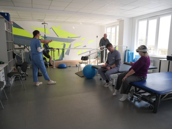 У Кривому Розі продовжується комплексна модернізація медичних закладів: у 16-й лікарні встановили потужну сонячну електростанцію та оновили реабілітаційне відділення9