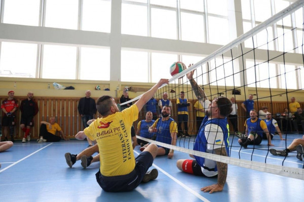 У Кривому Розі відбулися змагання з волейболу сидячи в рамках «VETERANS FAMILY GAMES-2026»1