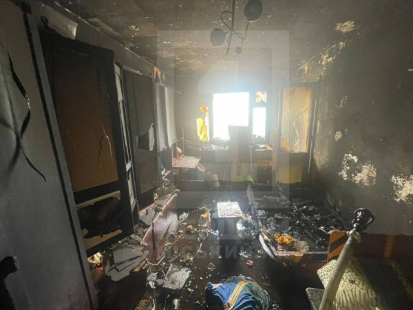 У Кривому Розі вогнеборці врятували з пожежі літнього чоловіка3