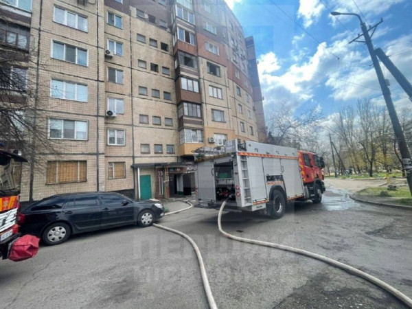 У Кривому Розі вогнеборці врятували з пожежі літнього чоловіка1