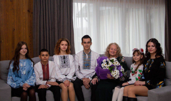 У Кривому Розі вручили ключі від нового будинку багатодітній родині: подробиці3