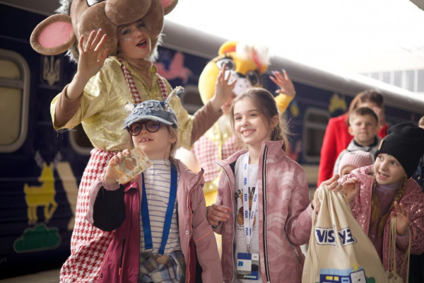 Укрзалізниця запускає дитячі вагони: перші рейси вже з кінця квітня1