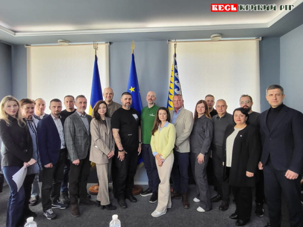 Учасники зустрічі щодо будівельних відходів за участі Криворіжжя та Neo-Eco