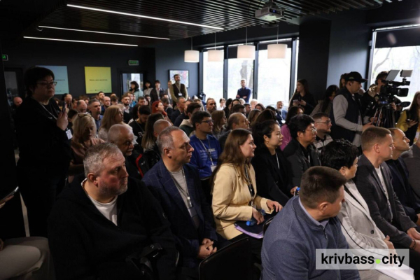 Відбудова і енергонезалежність: у Кривому Розі відбувся бізнес-форум за участі міжнародних експертів5