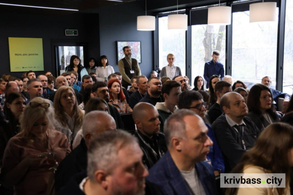 Відбудова і енергонезалежність: у Кривому Розі відбувся бізнес-форум за участі міжнародних експертів1